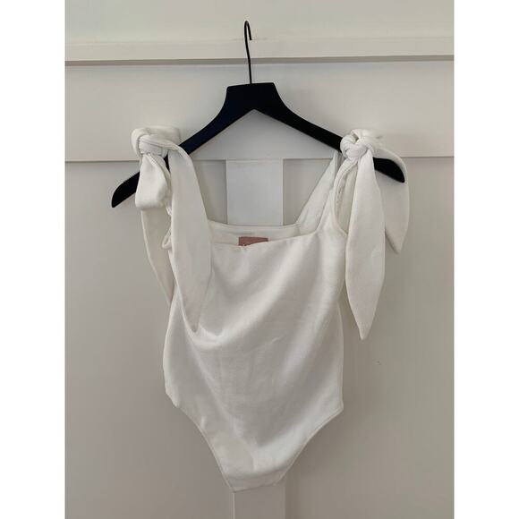 Show Me Your Mumu Gidget Bodysuit in White Medium Stretch Textured Lined Party - Picture 1 of 3
